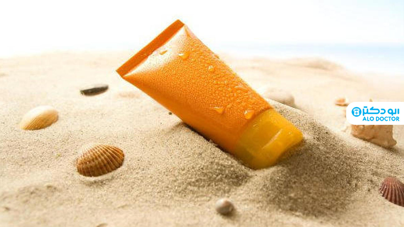 اول ضد آفتاب باید استفاده شود یا کرم مرطوب کننده؟