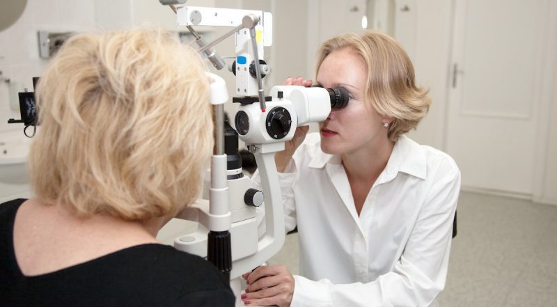 کاربرد لیزر در جراحی آب سیاه چشم