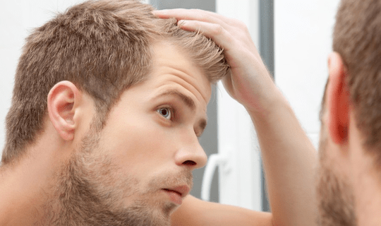 درمان ریزش مو از چه طریقی امکان‌پذیر است؟